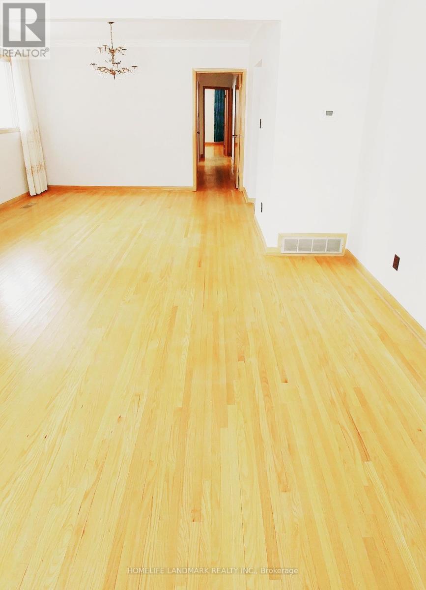Photo 3 of 199 Pemberton Avenue, Toronto ON