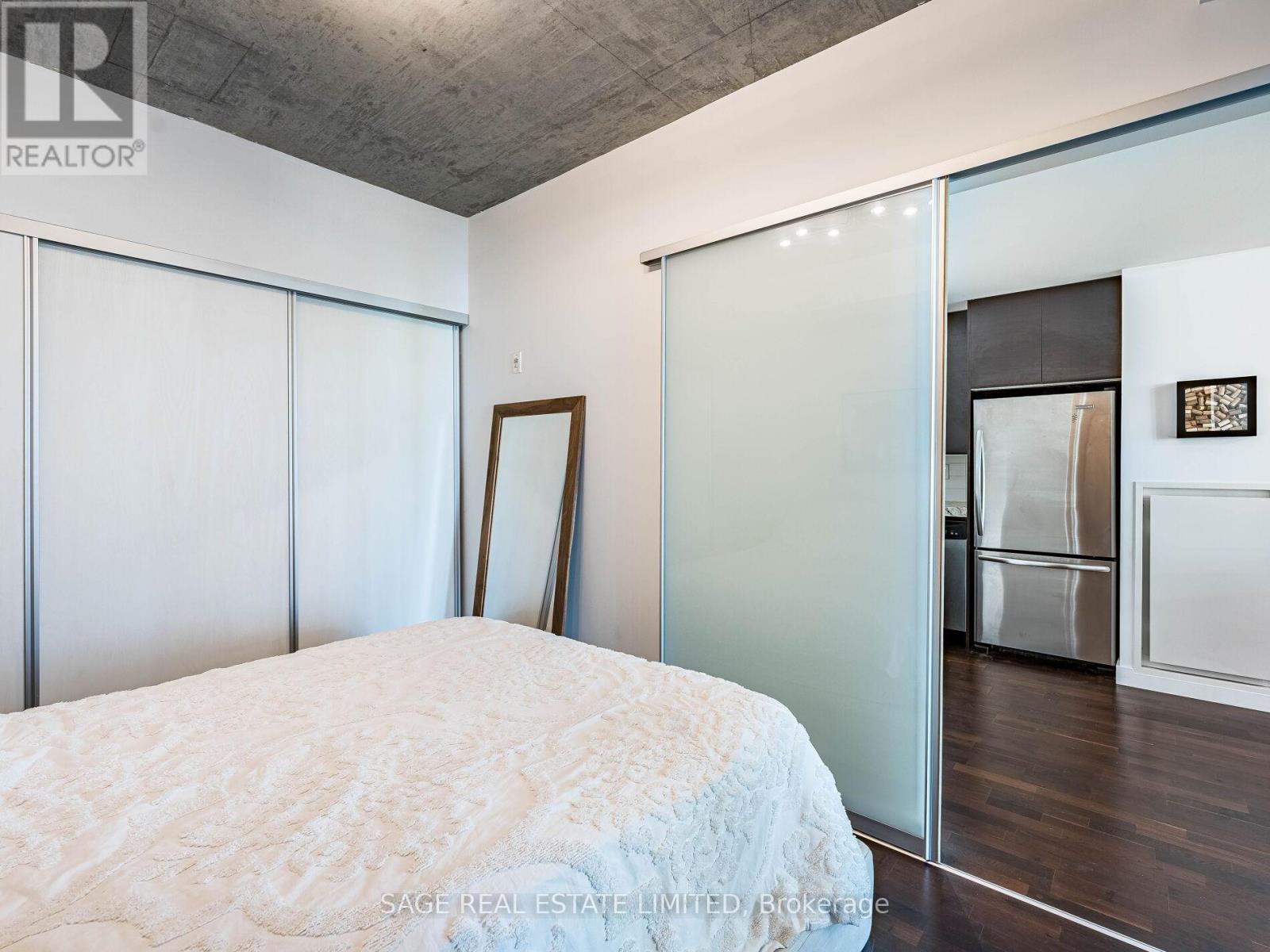 Photo 11 of 404 75 Portland Street, Toronto ON