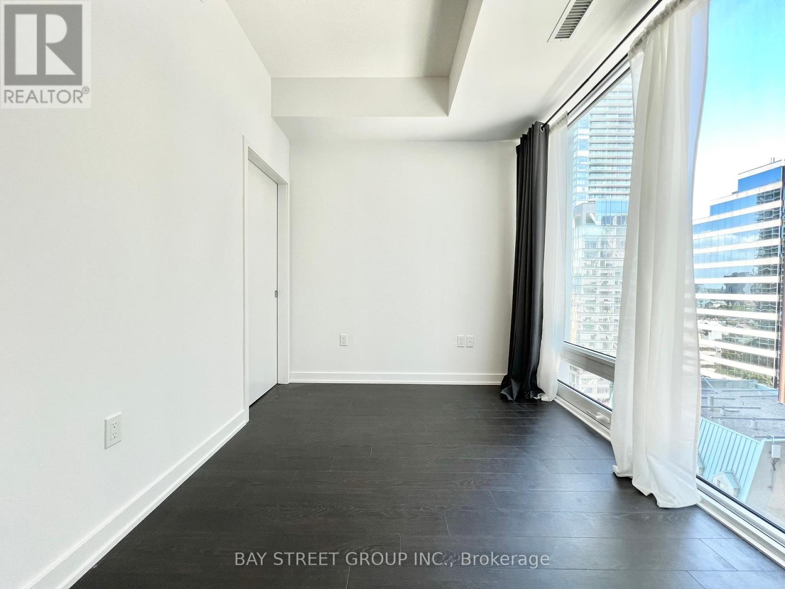 Photo 15 of 1618 121 St Patrick Street, Toronto ON