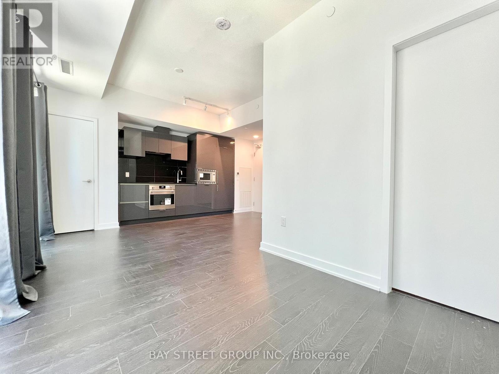 Photo 16 of 1618 121 St Patrick Street, Toronto ON