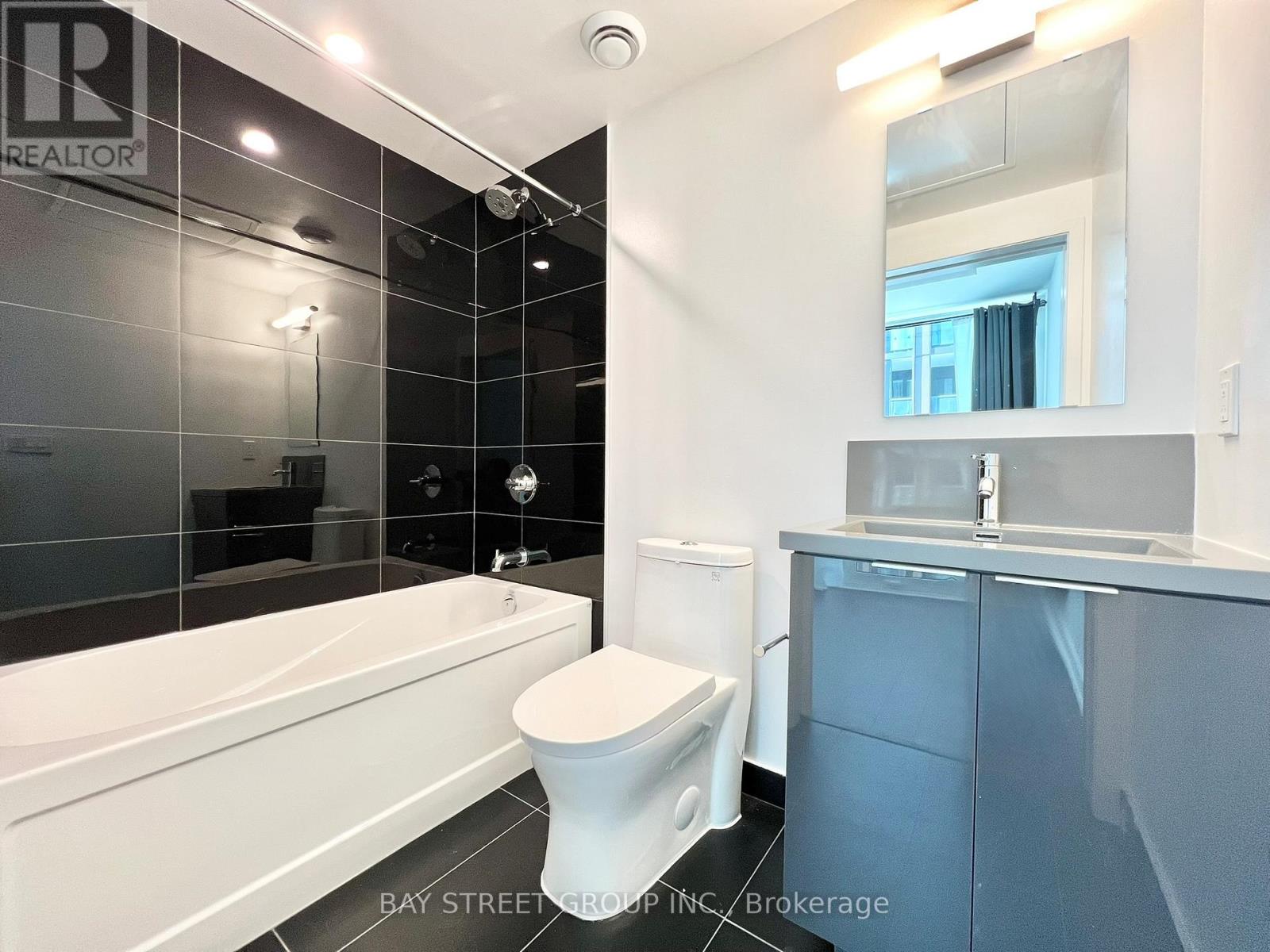 Photo 19 of 1618 121 St Patrick Street, Toronto ON