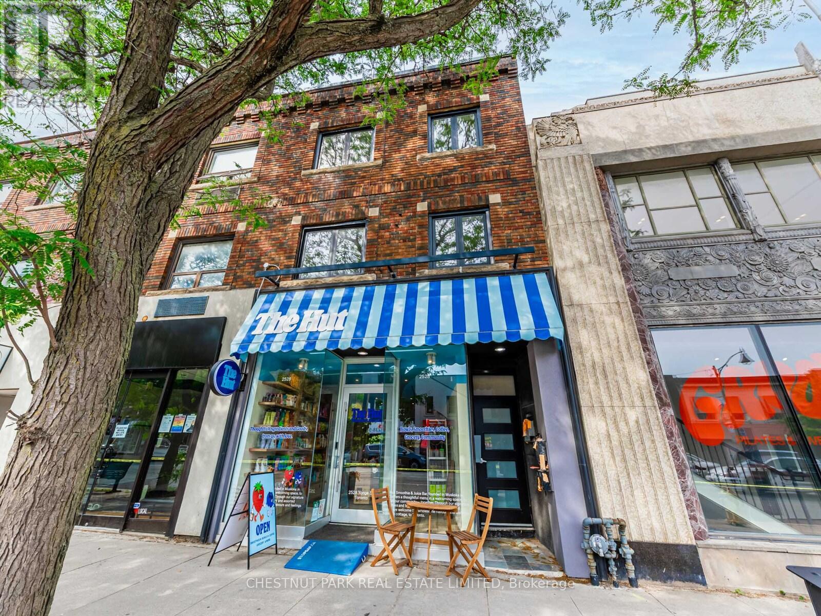Photo 1 of 2 2528 Yonge Street, Toronto ON