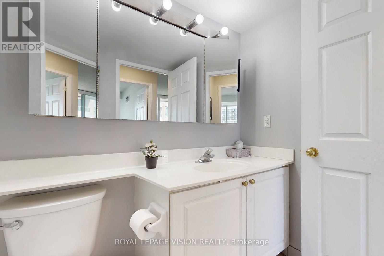 Photo 27 of 1905 3 Pemberton Avenue, Toronto ON