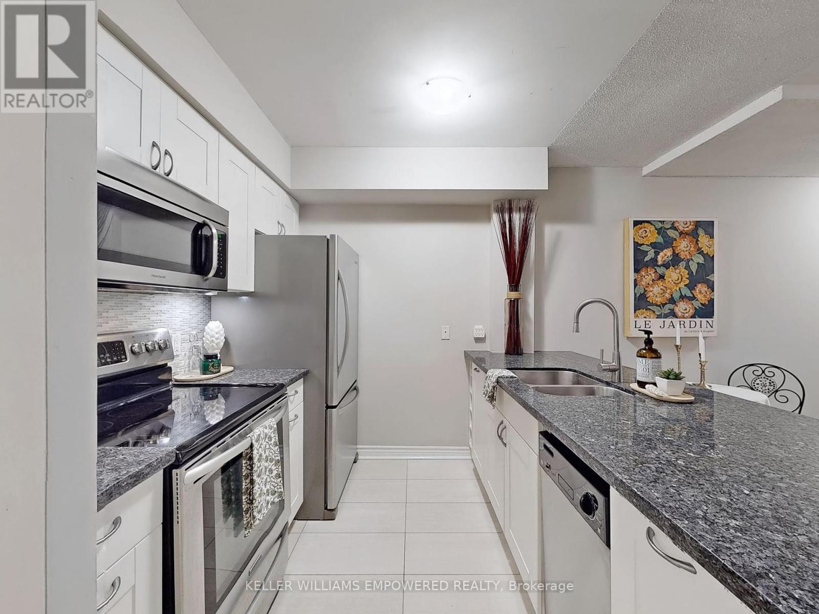 Photo 12 of 701 7 Sudbury Street N, Toronto ON