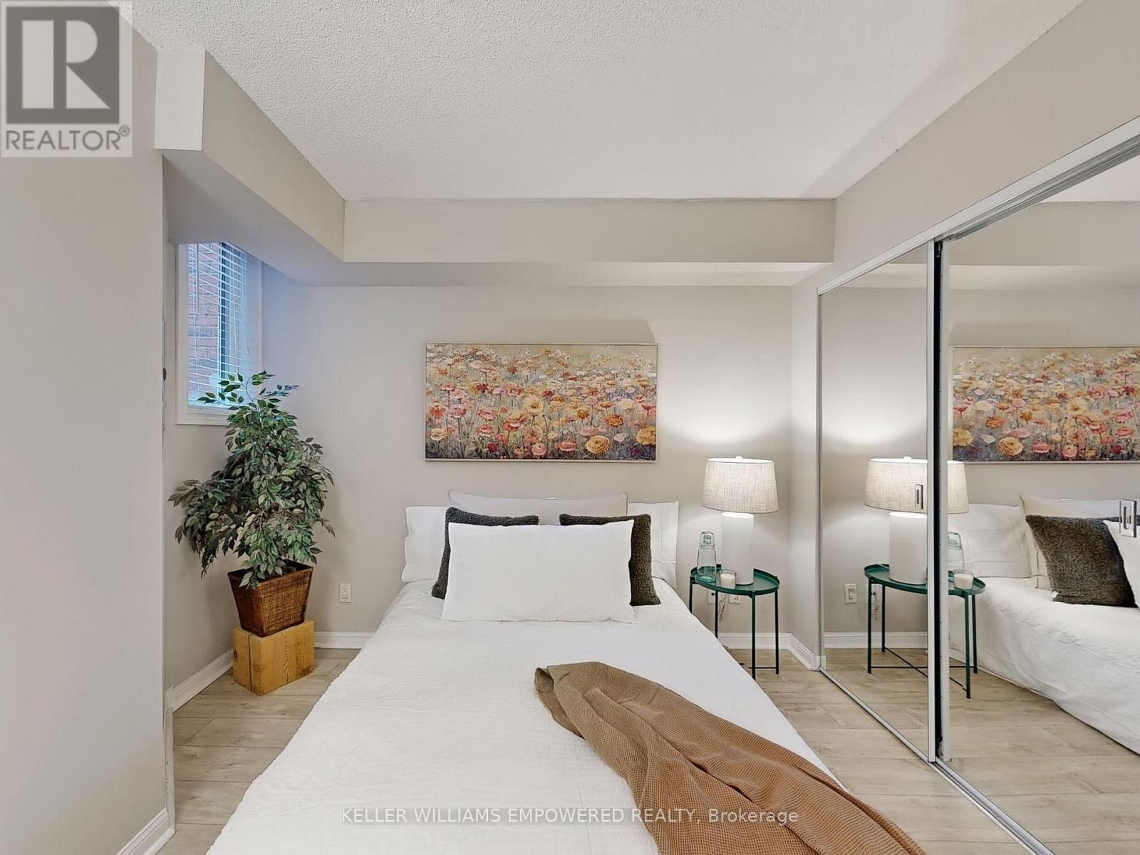 Photo 26 of 701 7 Sudbury Street N, Toronto ON