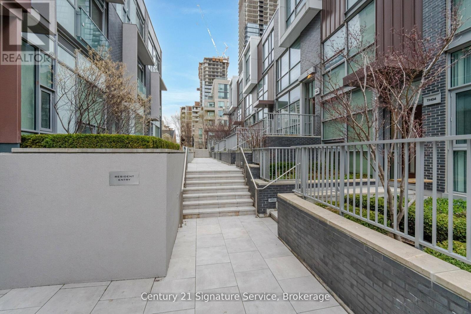 Photo 25 of Th 05 101 Erskine Avenue, Toronto ON