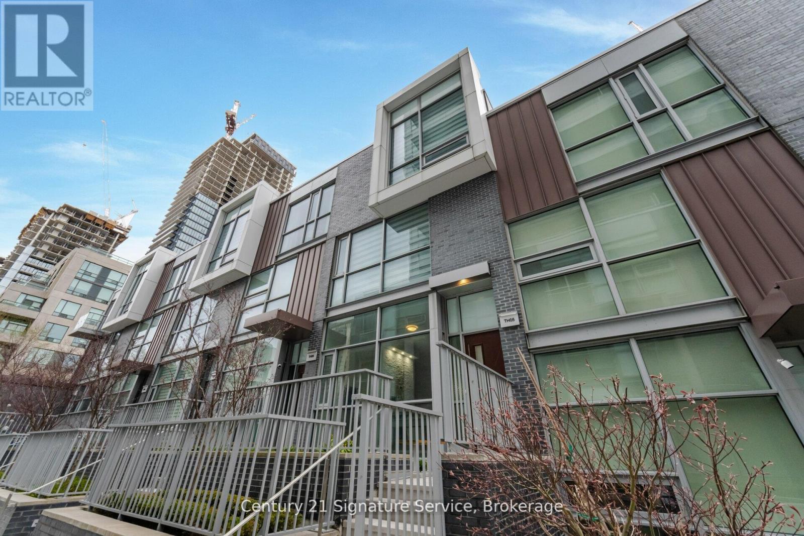 Photo 35 of Th 05 101 Erskine Avenue, Toronto ON
