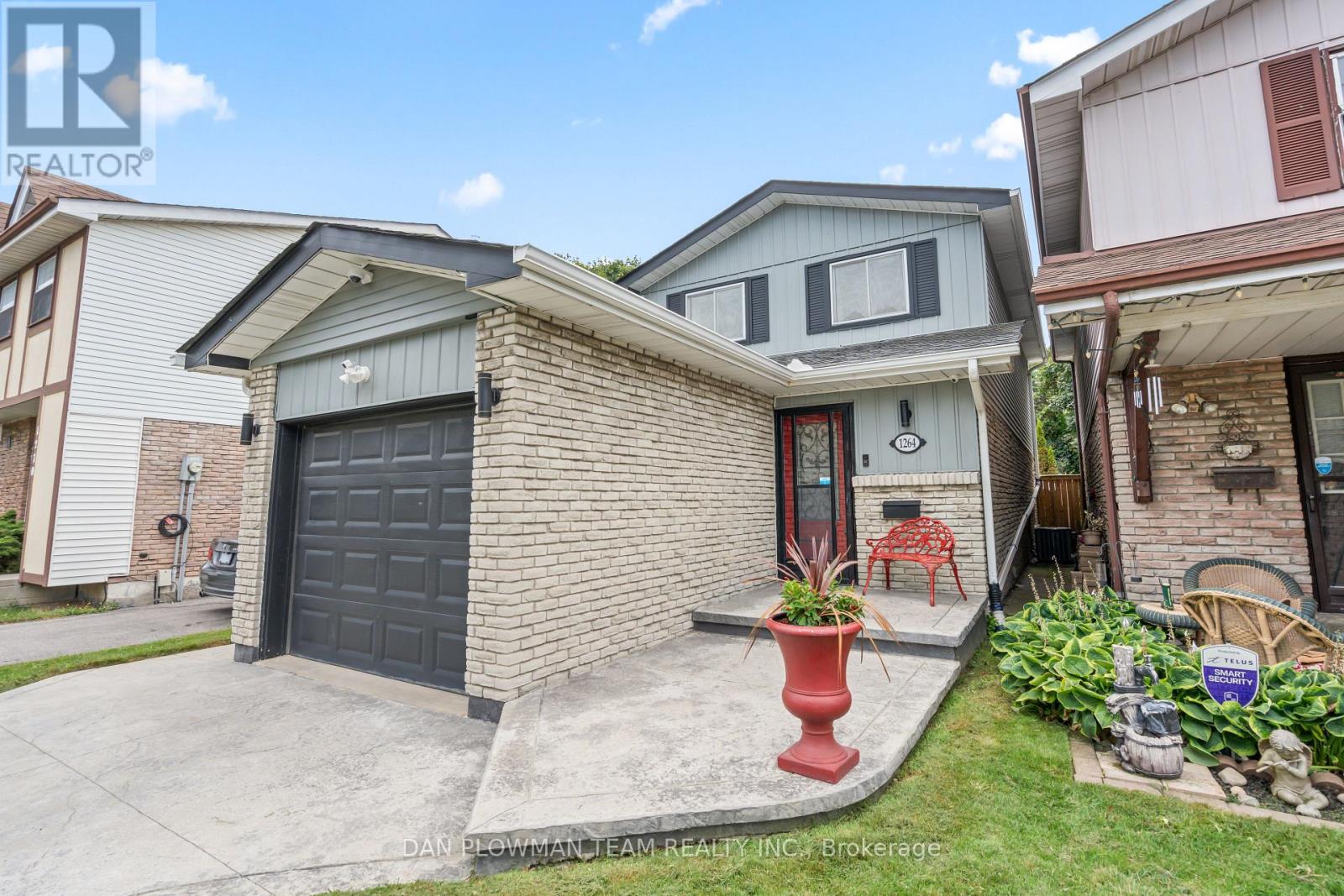 Photo 2 of 1264 Venus Crescent, Oshawa ON