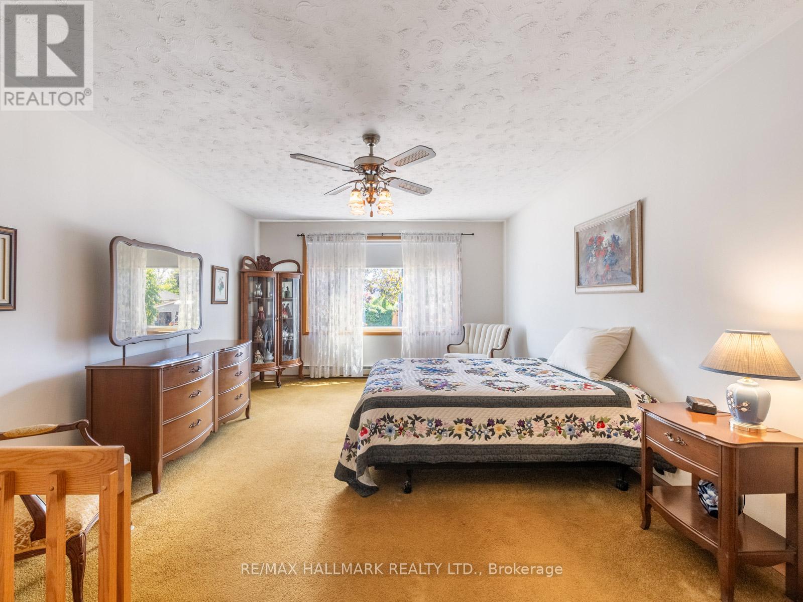 Photo 20 of 60 Greylawn Crescent, Toronto ON