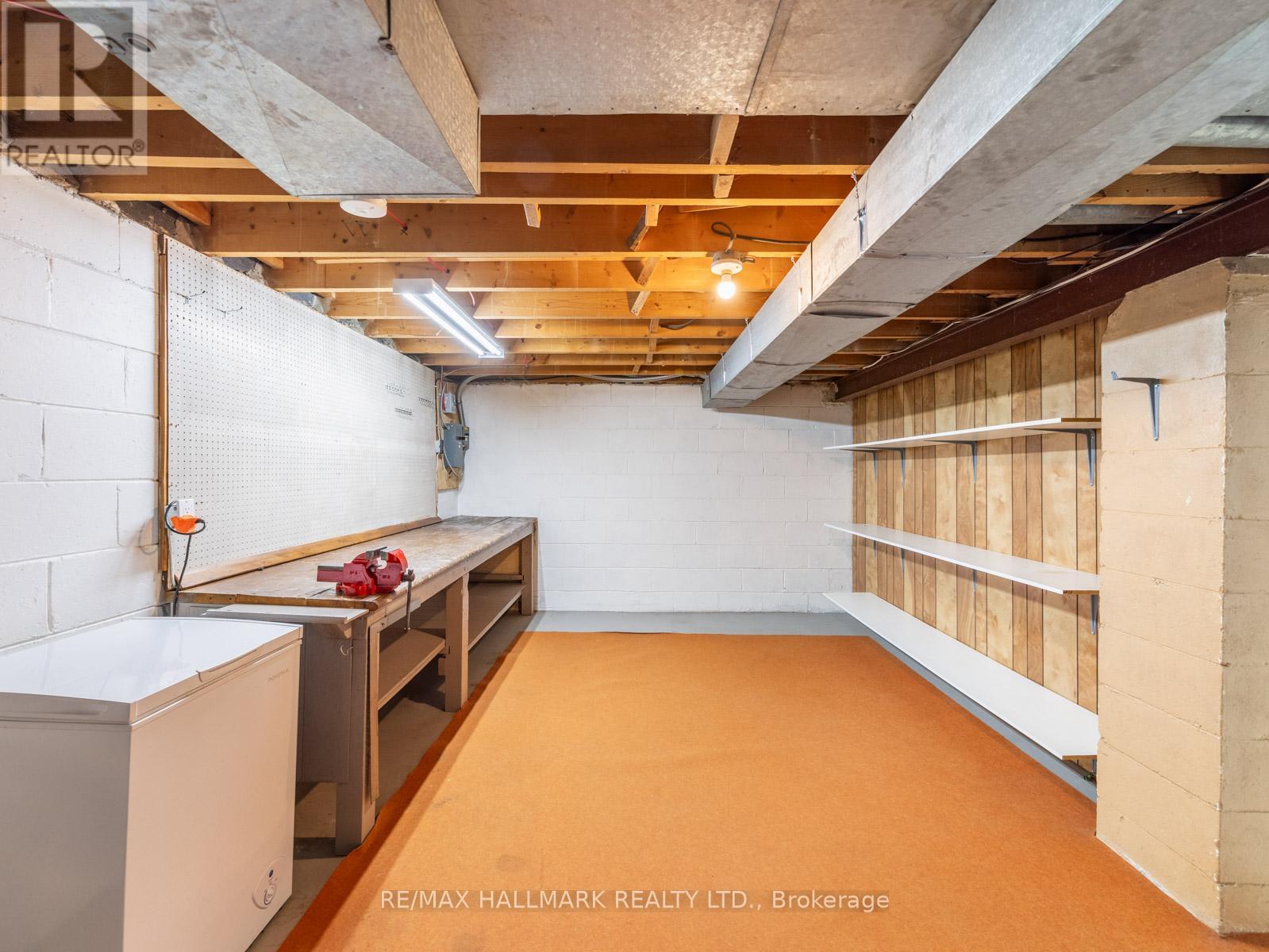 Photo 30 of 60 Greylawn Crescent, Toronto ON