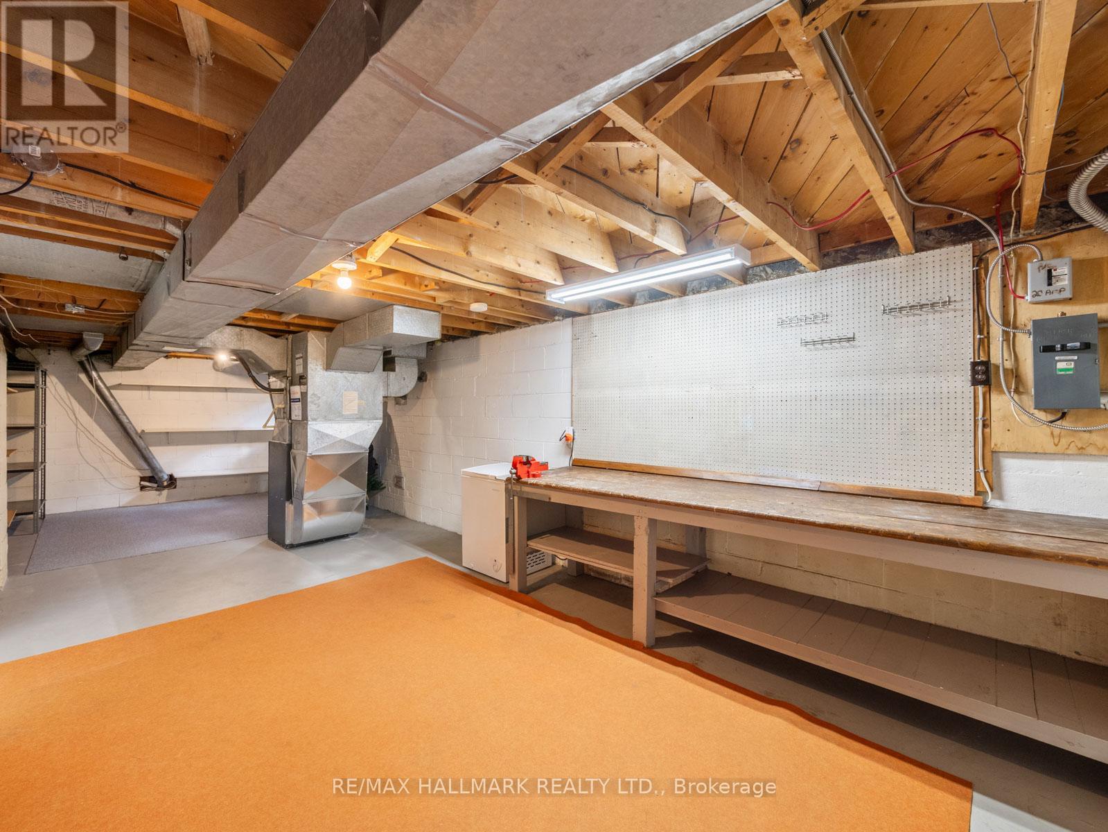 Photo 31 of 60 Greylawn Crescent, Toronto ON
