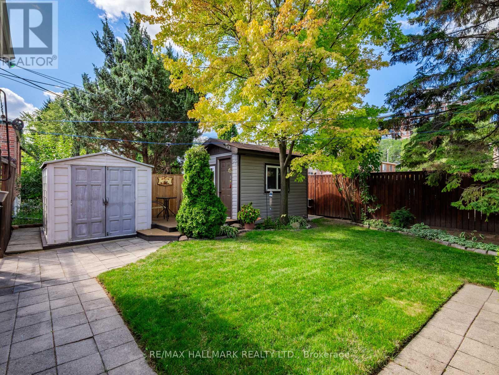Photo 37 of 60 Greylawn Crescent, Toronto ON
