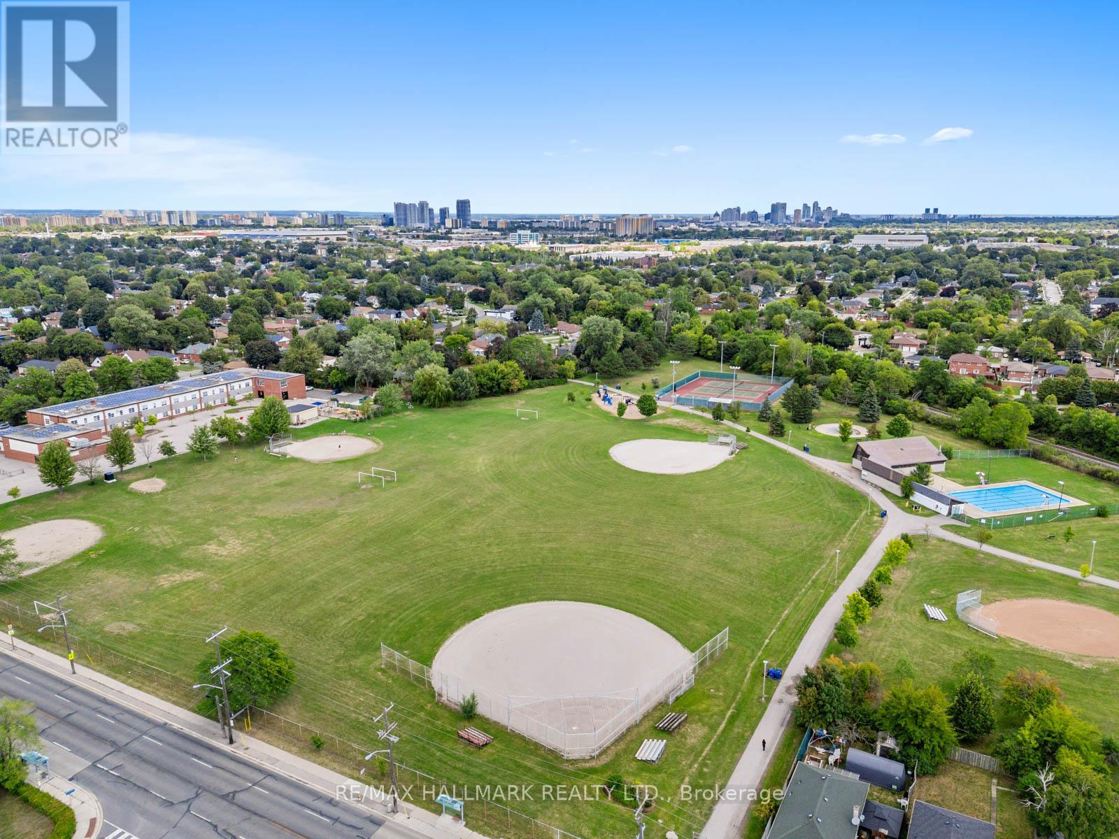 Photo 43 of 60 Greylawn Crescent, Toronto ON