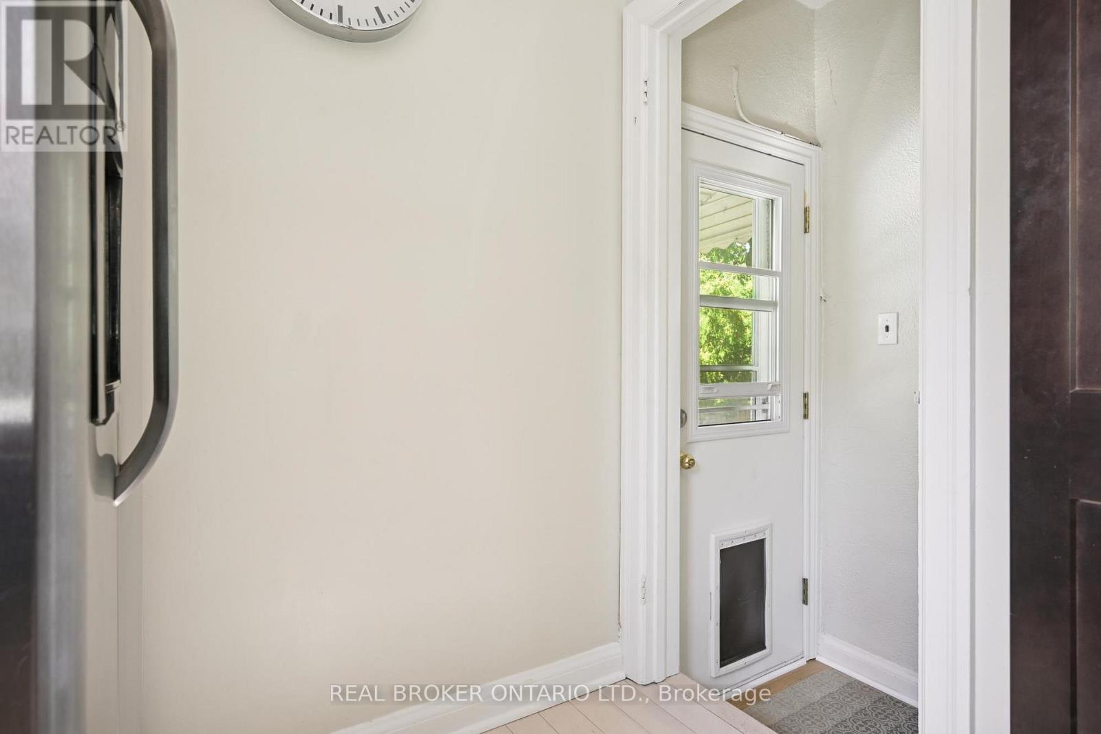 Photo 16 of 28 Galbraith Avenue, Toronto ON