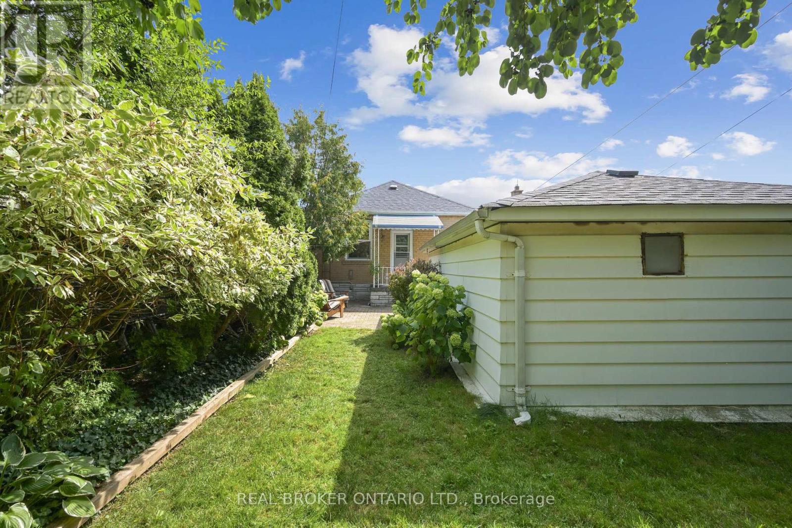 Photo 30 of 28 Galbraith Avenue, Toronto ON