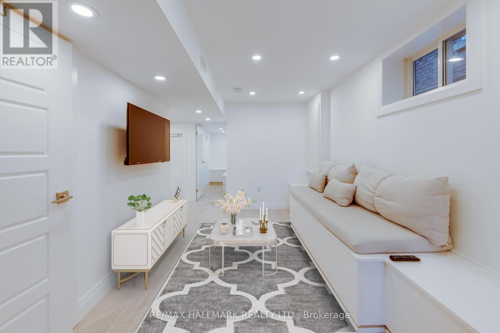 Photo 7 of Lower 210 Parkmount Road, Toronto ON