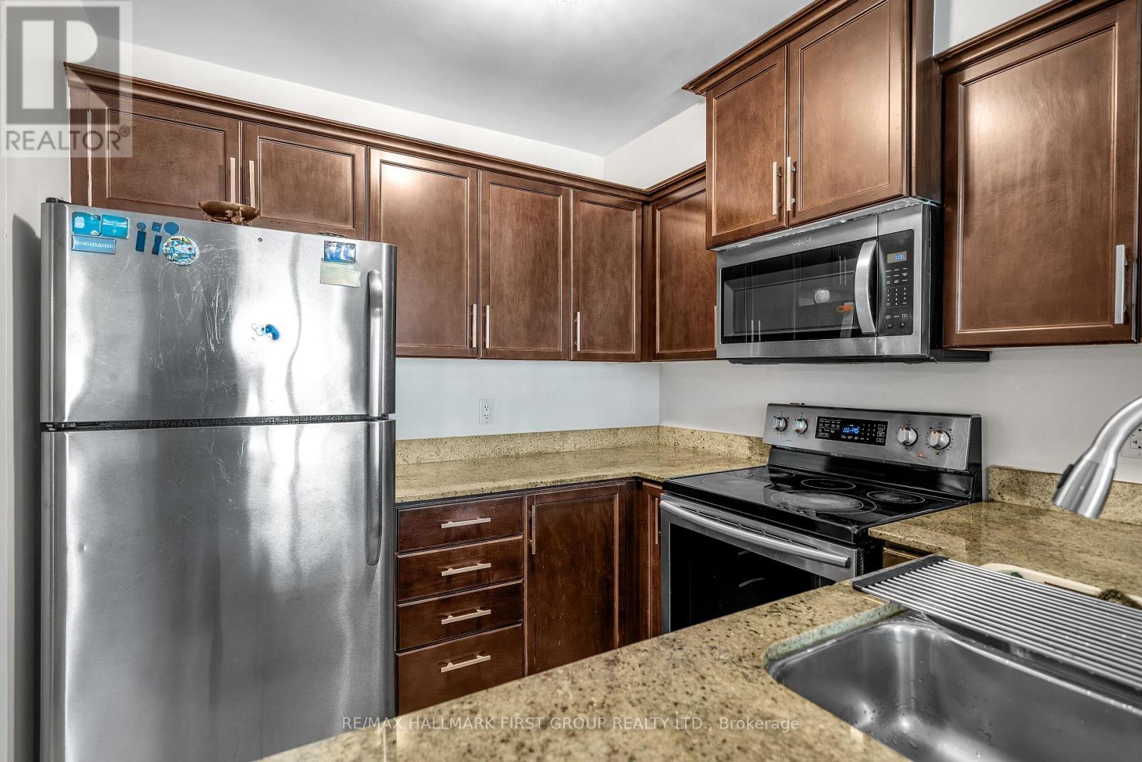 Photo 10 of 15 A 6 Rosebank Drive, Toronto ON