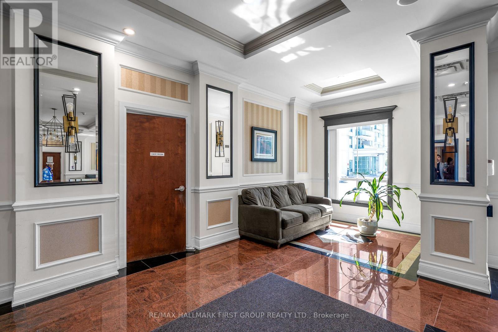 Photo 33 of 15 A 6 Rosebank Drive, Toronto ON