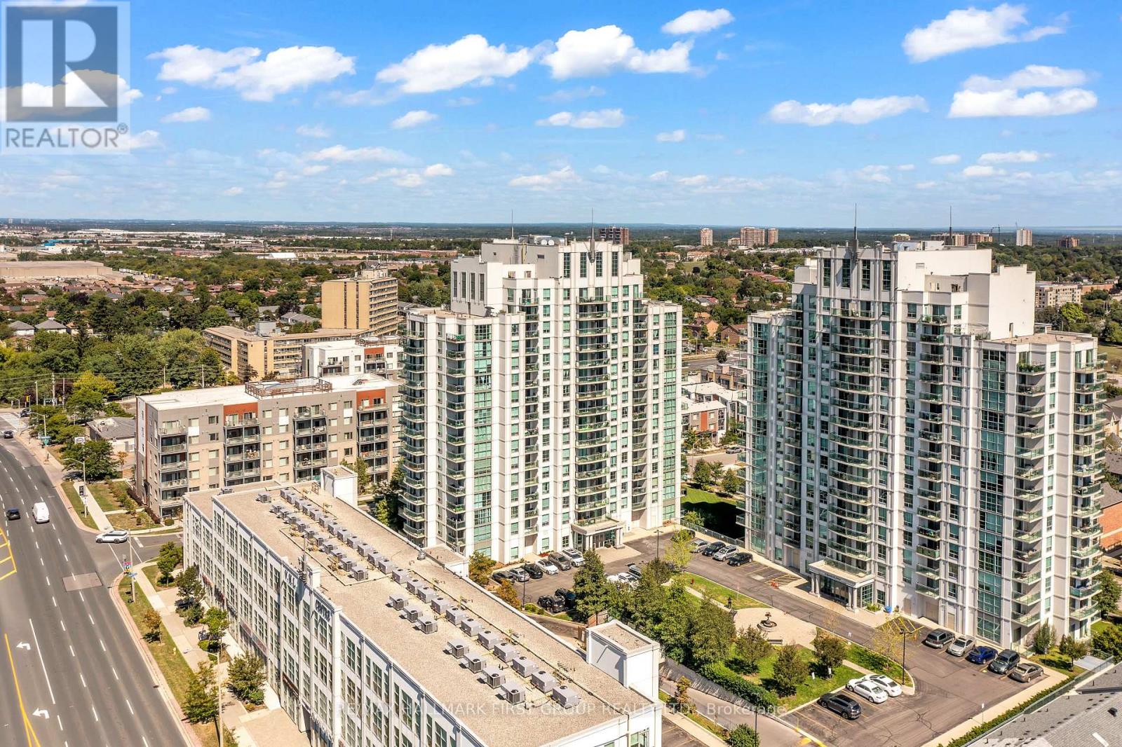 Photo 4 of 15 A 6 Rosebank Drive, Toronto ON