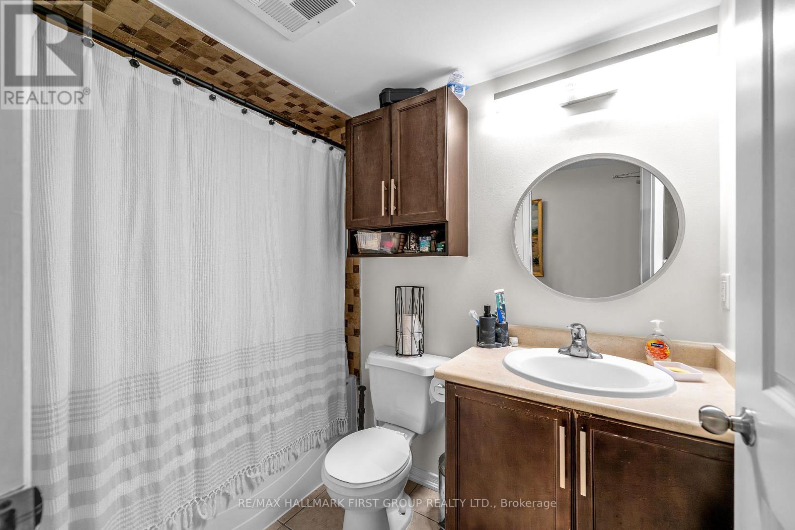 Photo 7 of 15 A 6 Rosebank Drive, Toronto ON