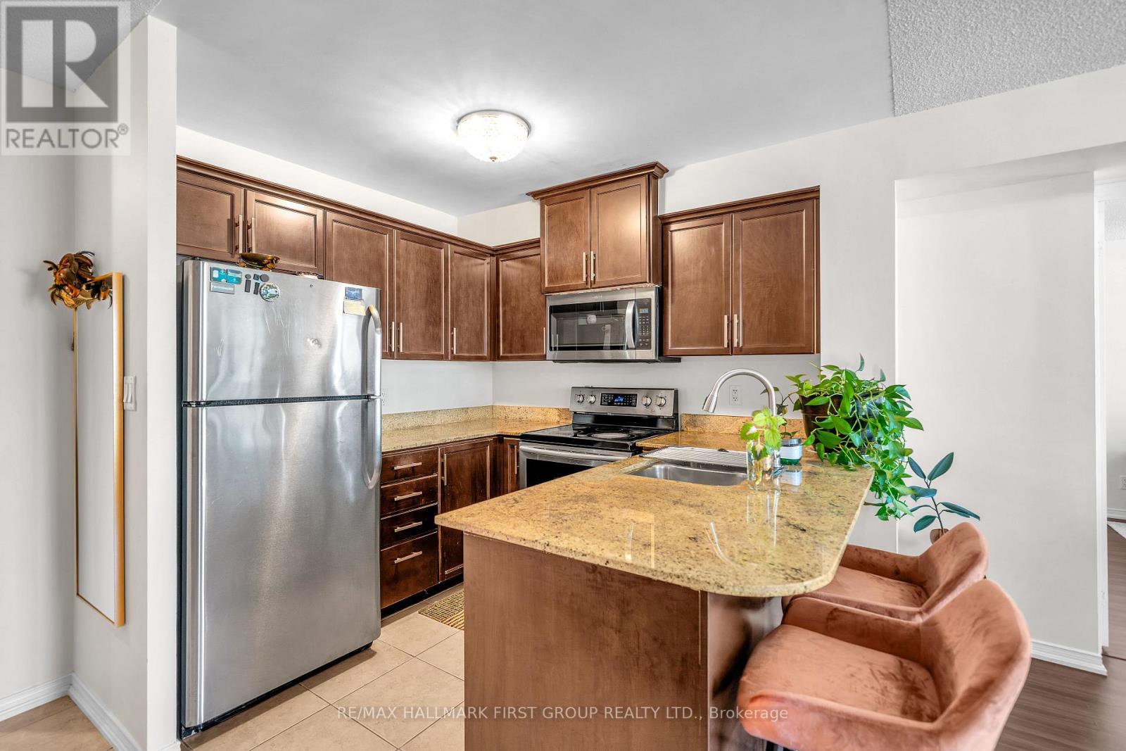 Photo 9 of 15 A 6 Rosebank Drive, Toronto ON