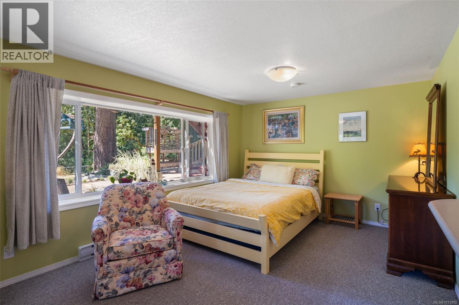  5932 West Saanich Road, Saanich
