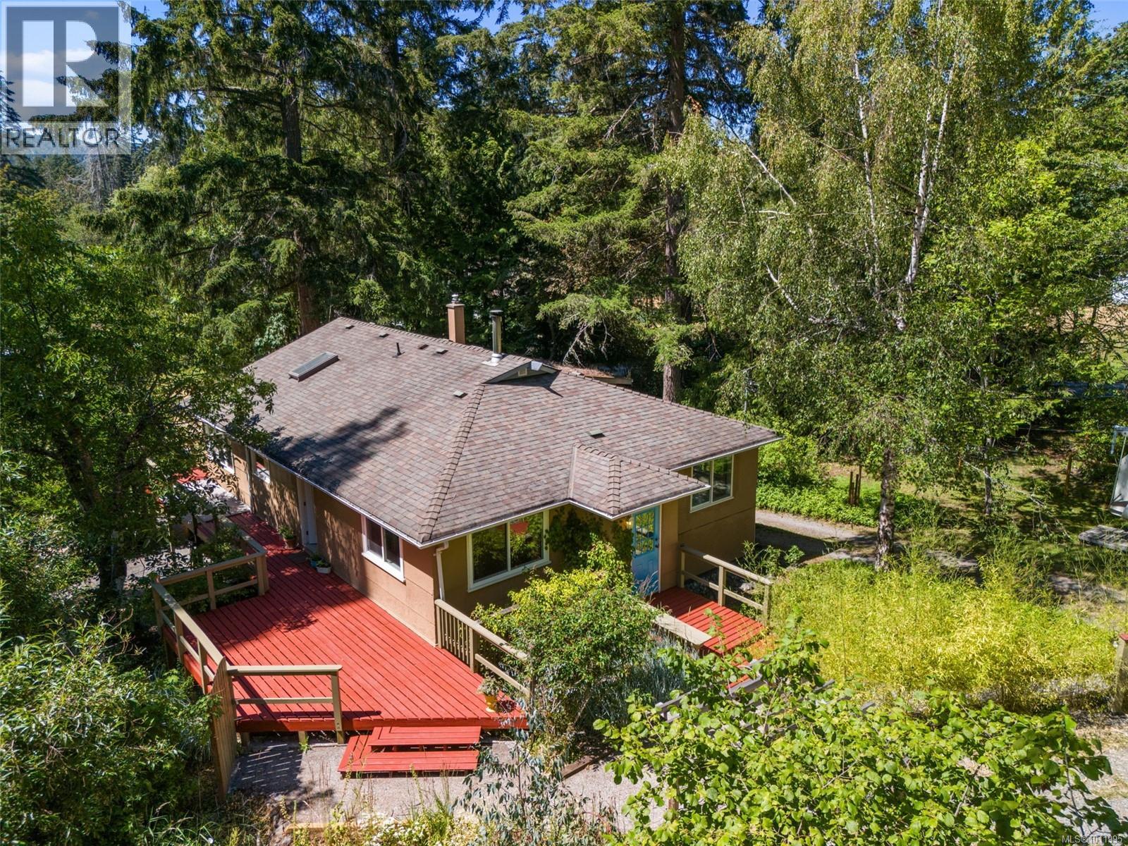  5932 West Saanich Road, Saanich