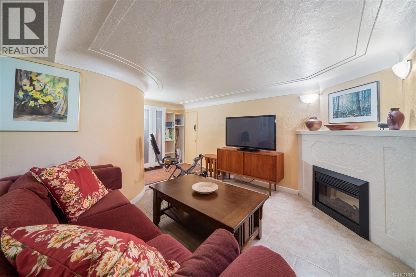  5932 West Saanich Road, Saanich