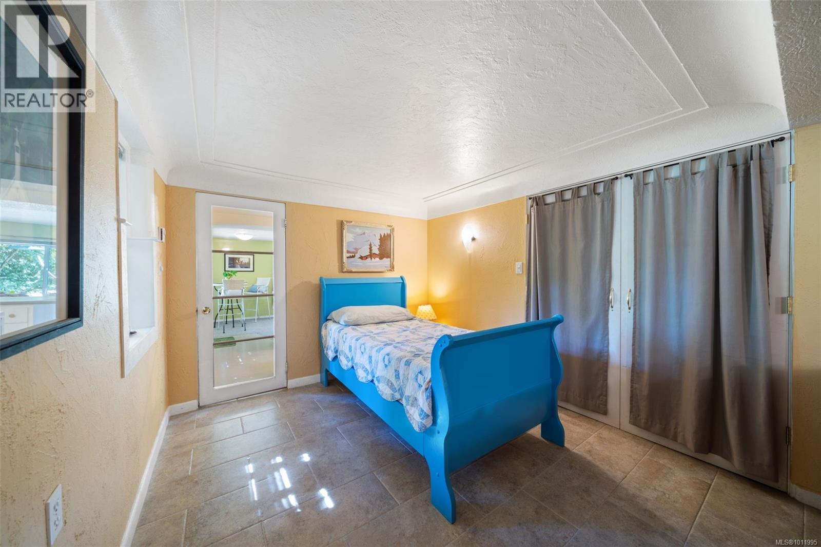  5932 West Saanich Road, Saanich