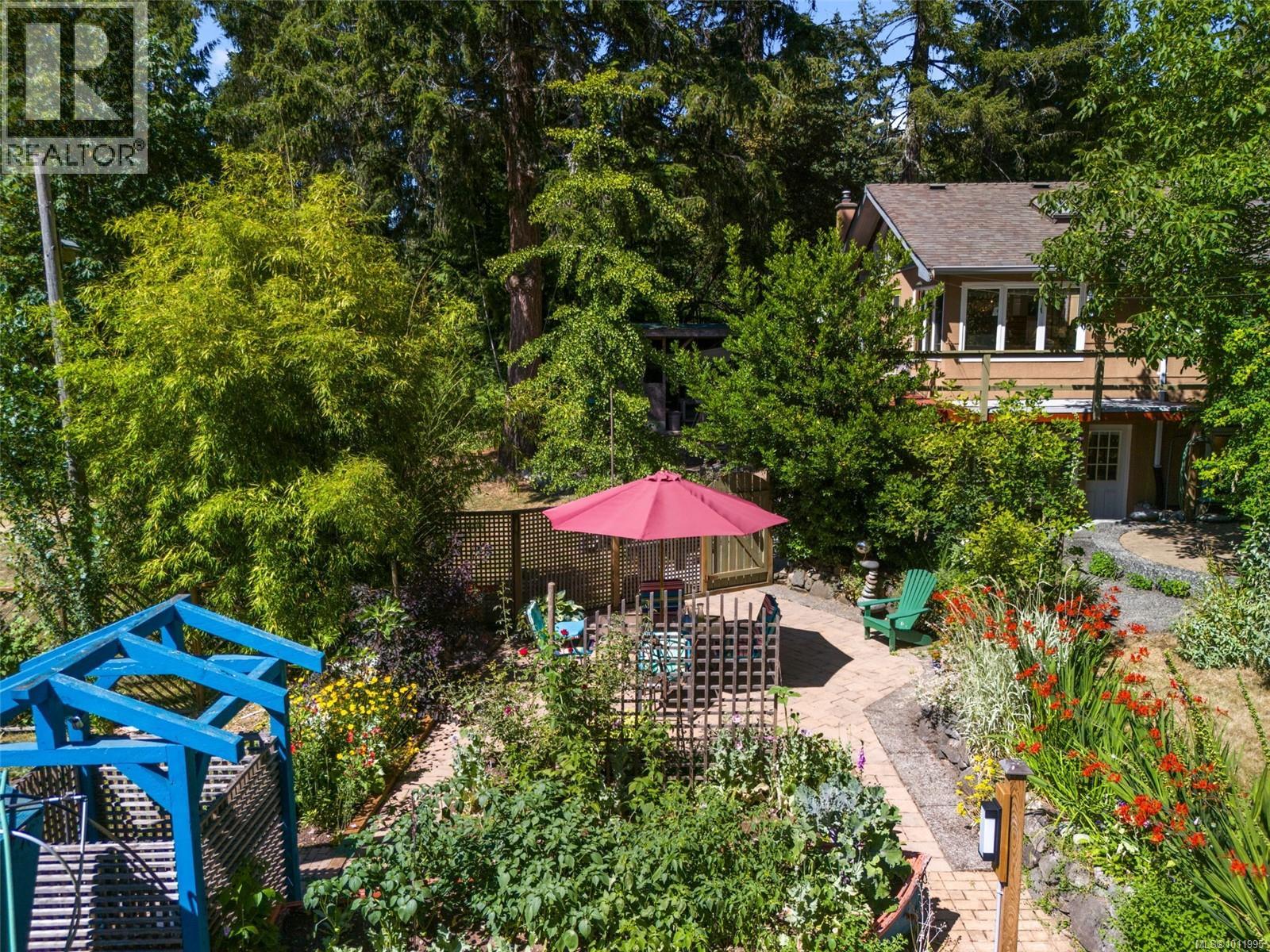  5932 West Saanich Road, Saanich