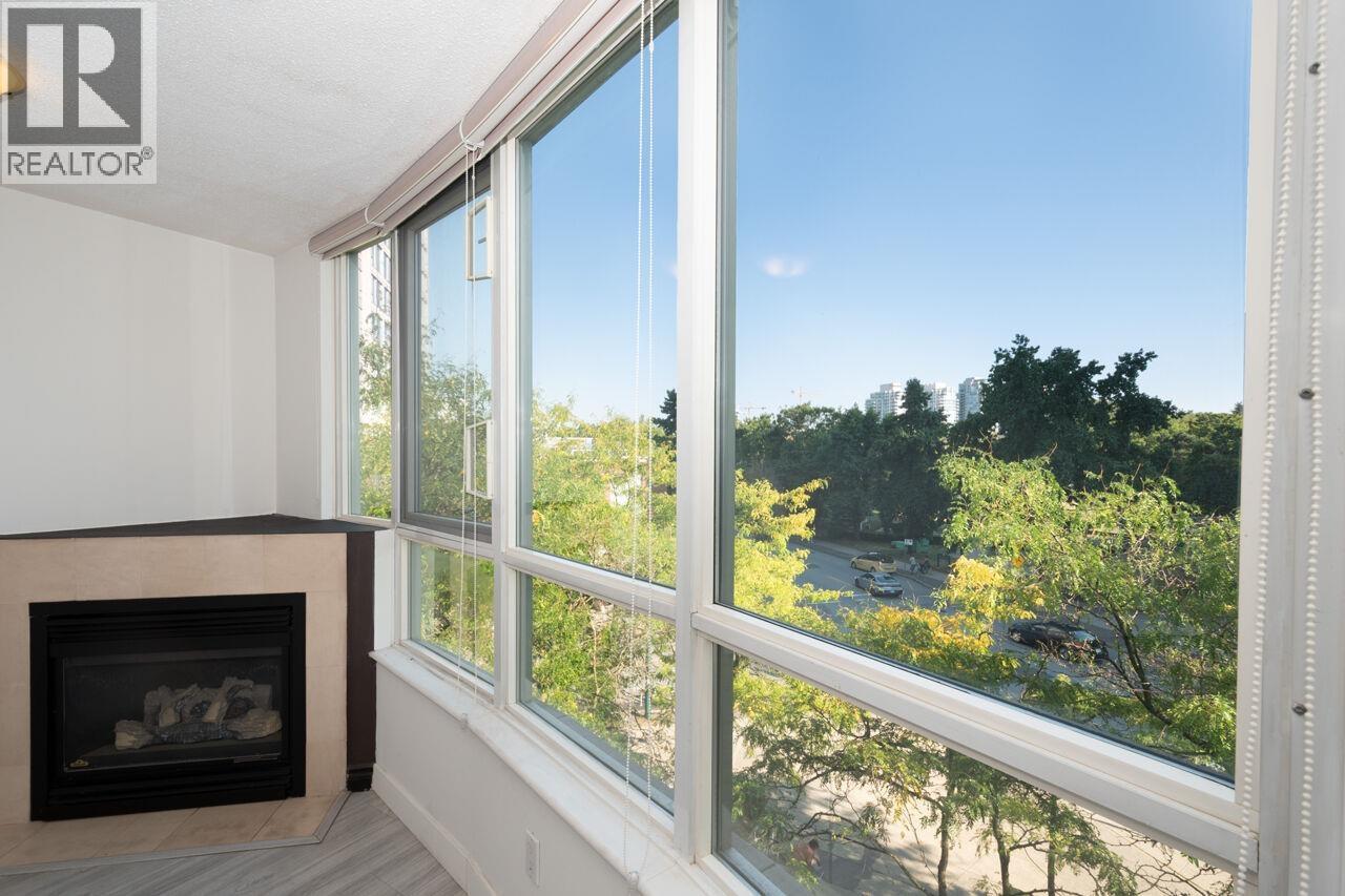 Photo 6 of 209 63 Keefer Place, Vancouver BC