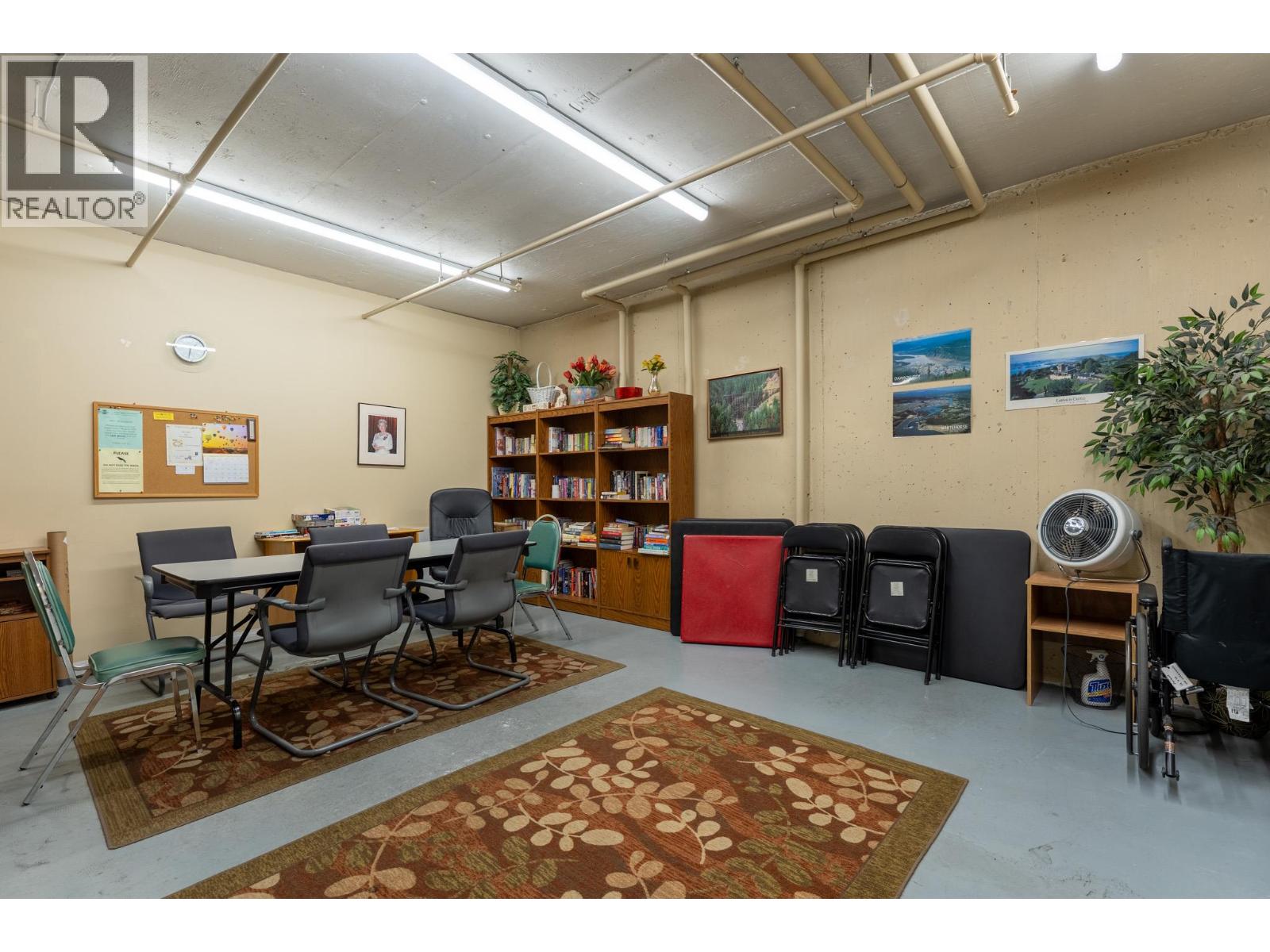 203 710 Rutland Road North, Kelowna