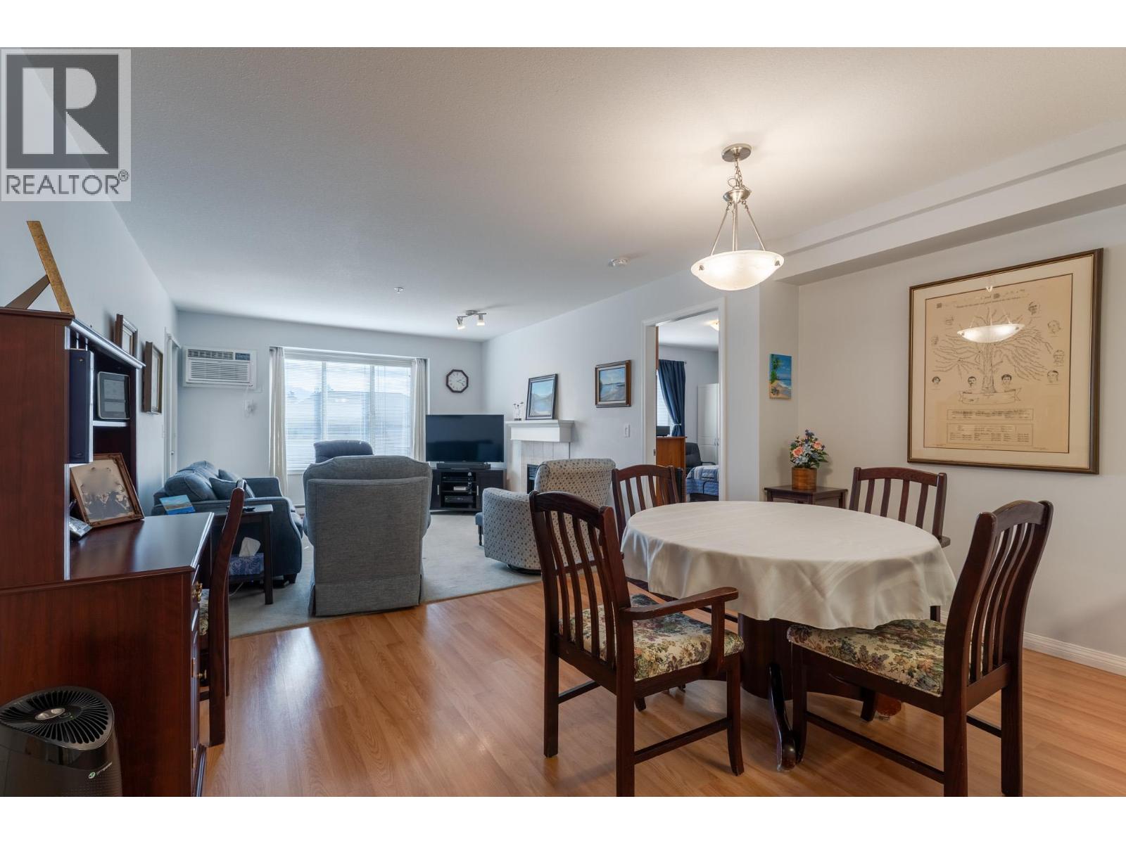 203 710 Rutland Road North, Kelowna