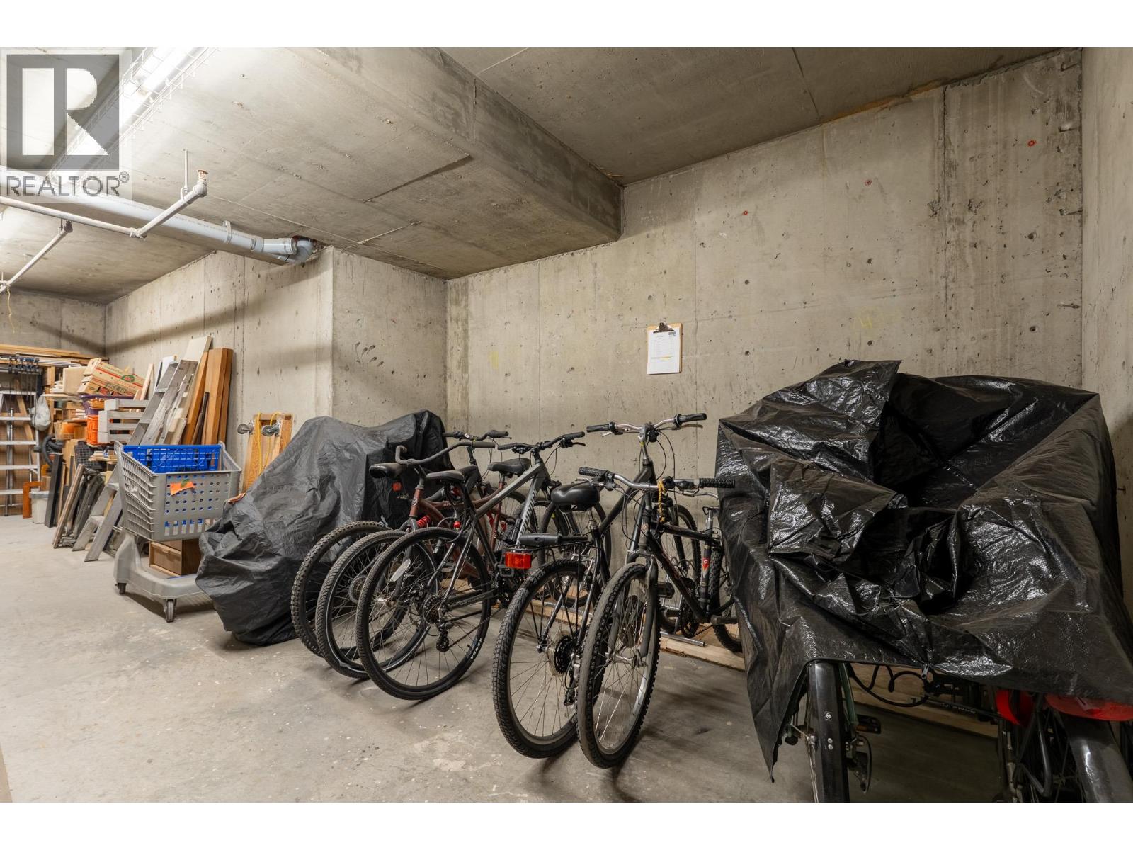 203 710 Rutland Road North, Kelowna