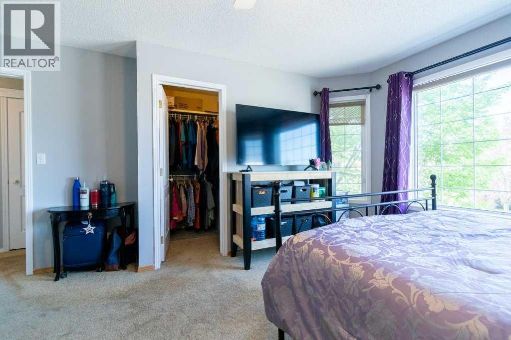 Photo 21 of 138 Hampstead Circle Nw, Calgary AB
