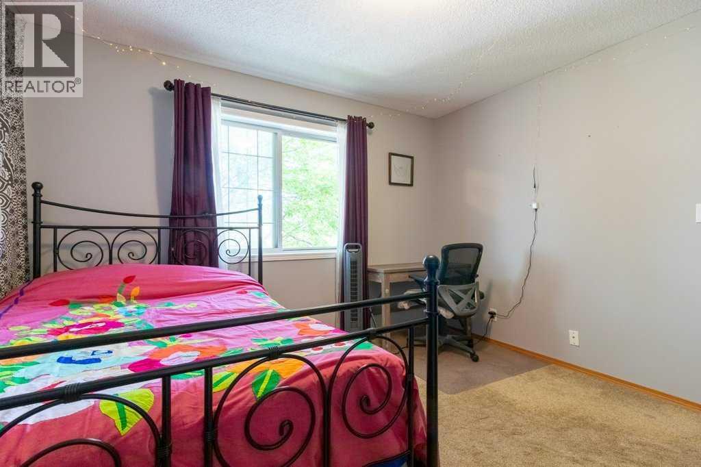 Photo 19 of 138 Hampstead Circle Nw, Calgary AB