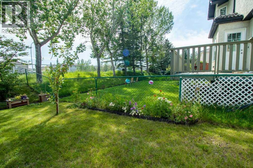 Photo 42 of 138 Hampstead Circle Nw, Calgary AB
