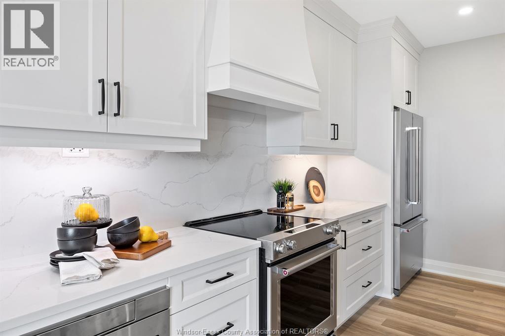 Photo 6 of 1855 Wyoming Unit 302, Lasalle ON