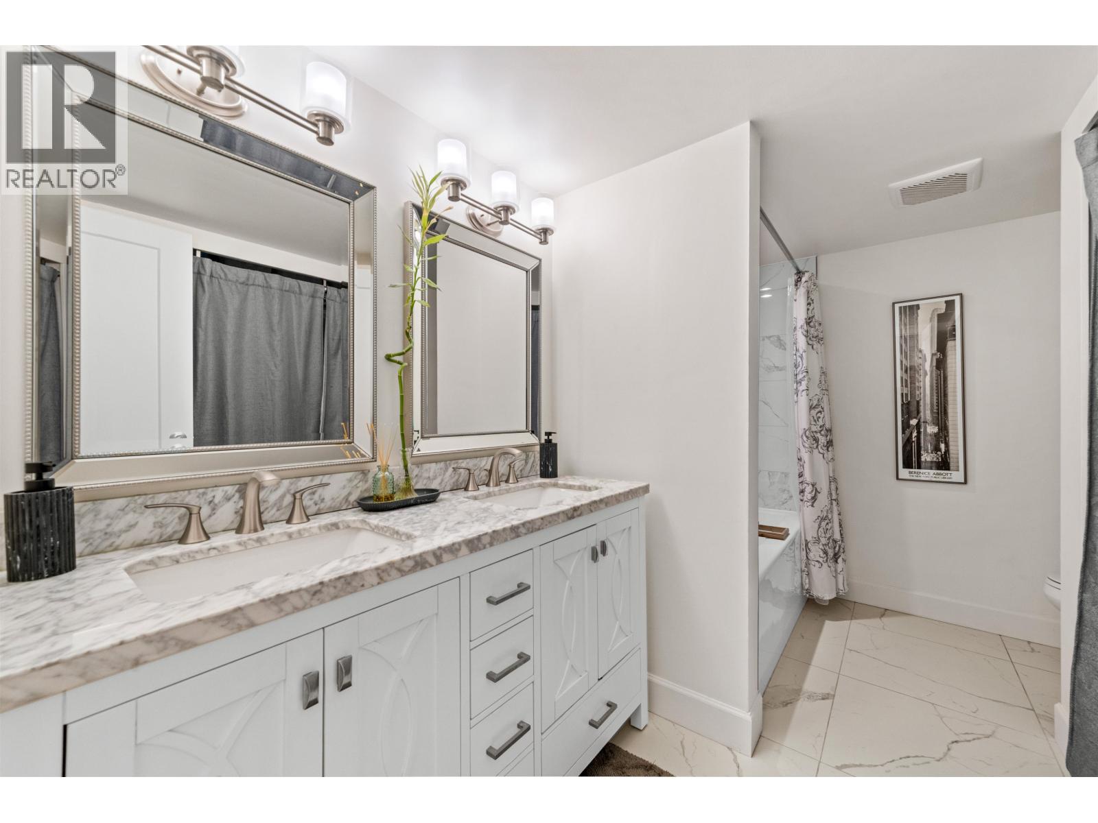 Photo 17 of T 4908 3980 Carrigan Court, Burnaby BC
