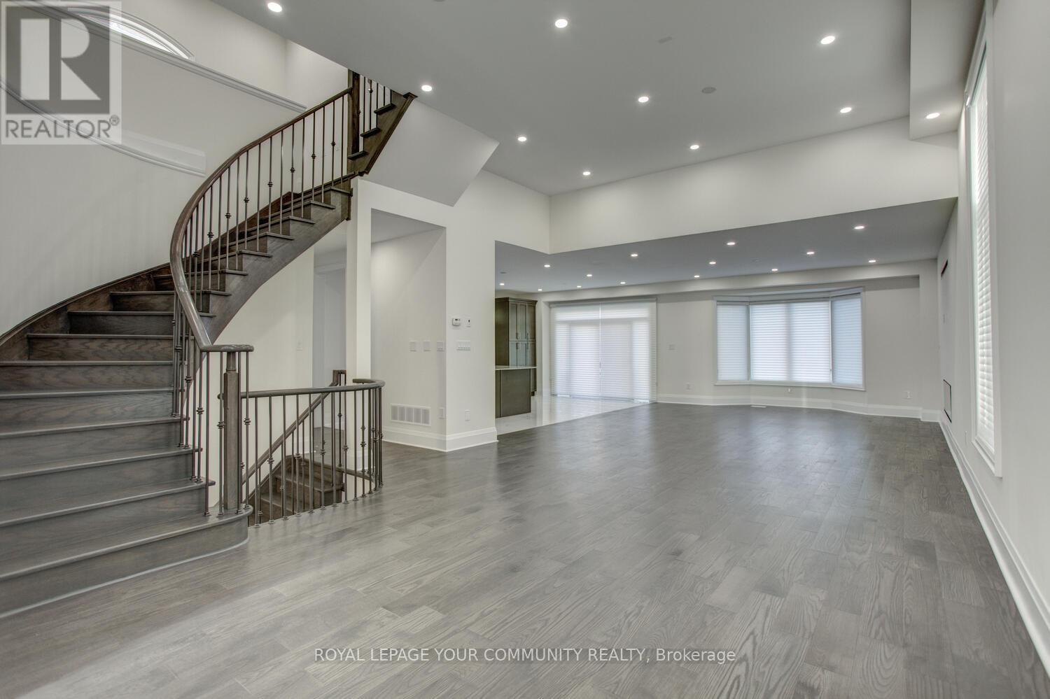 Photo 13 of 13 Bannockburn Drive, Vaughan ON