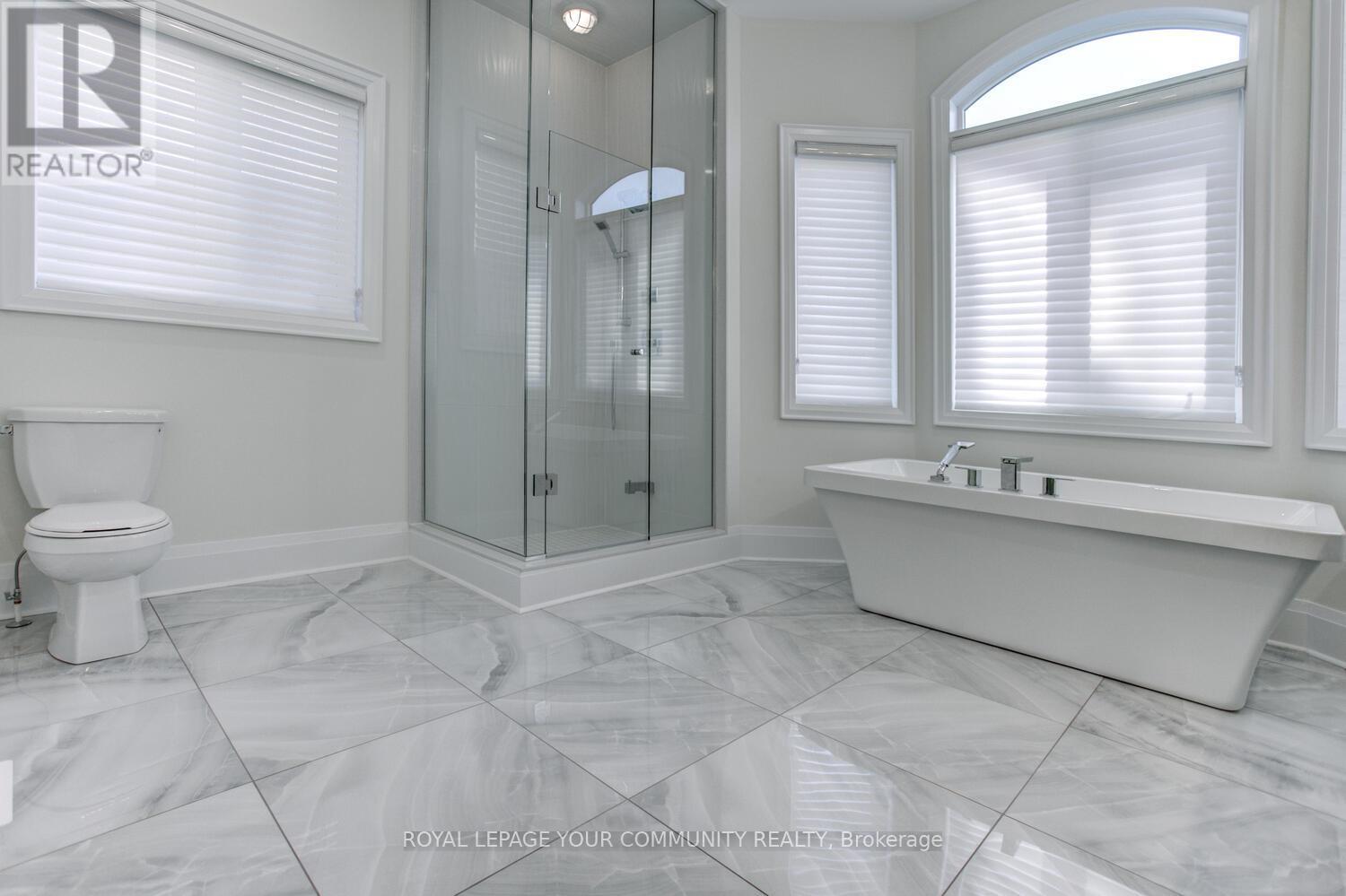 Photo 17 of 13 Bannockburn Drive, Vaughan ON