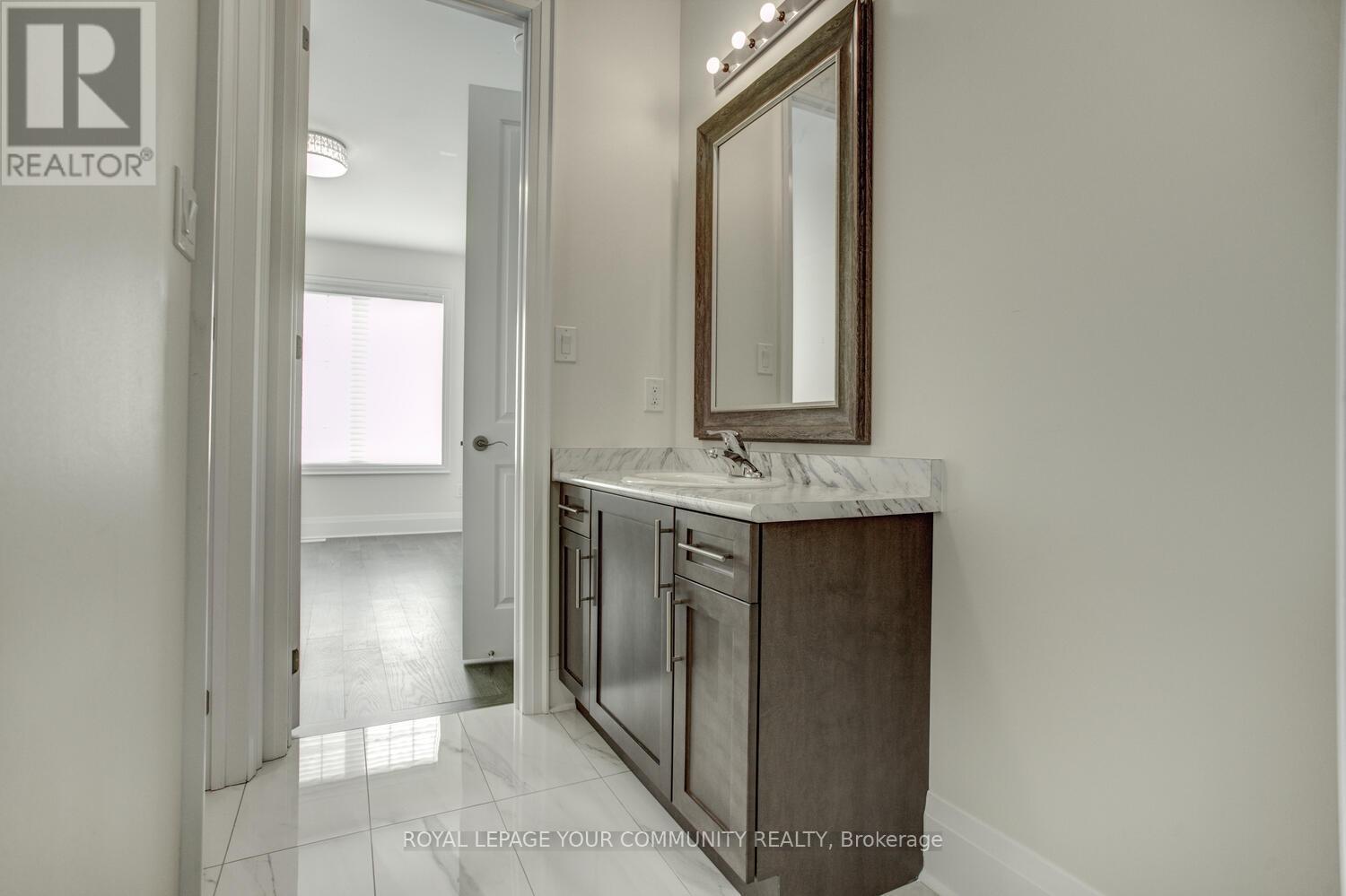 Photo 23 of 13 Bannockburn Drive, Vaughan ON