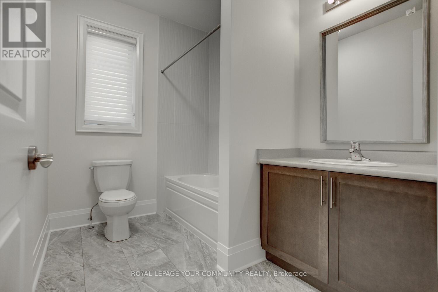 Photo 25 of 13 Bannockburn Drive, Vaughan ON