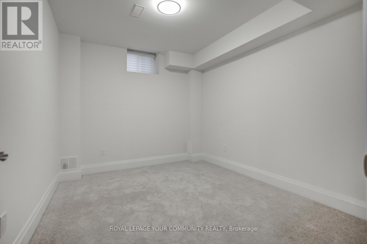 Photo 35 of 13 Bannockburn Drive, Vaughan ON