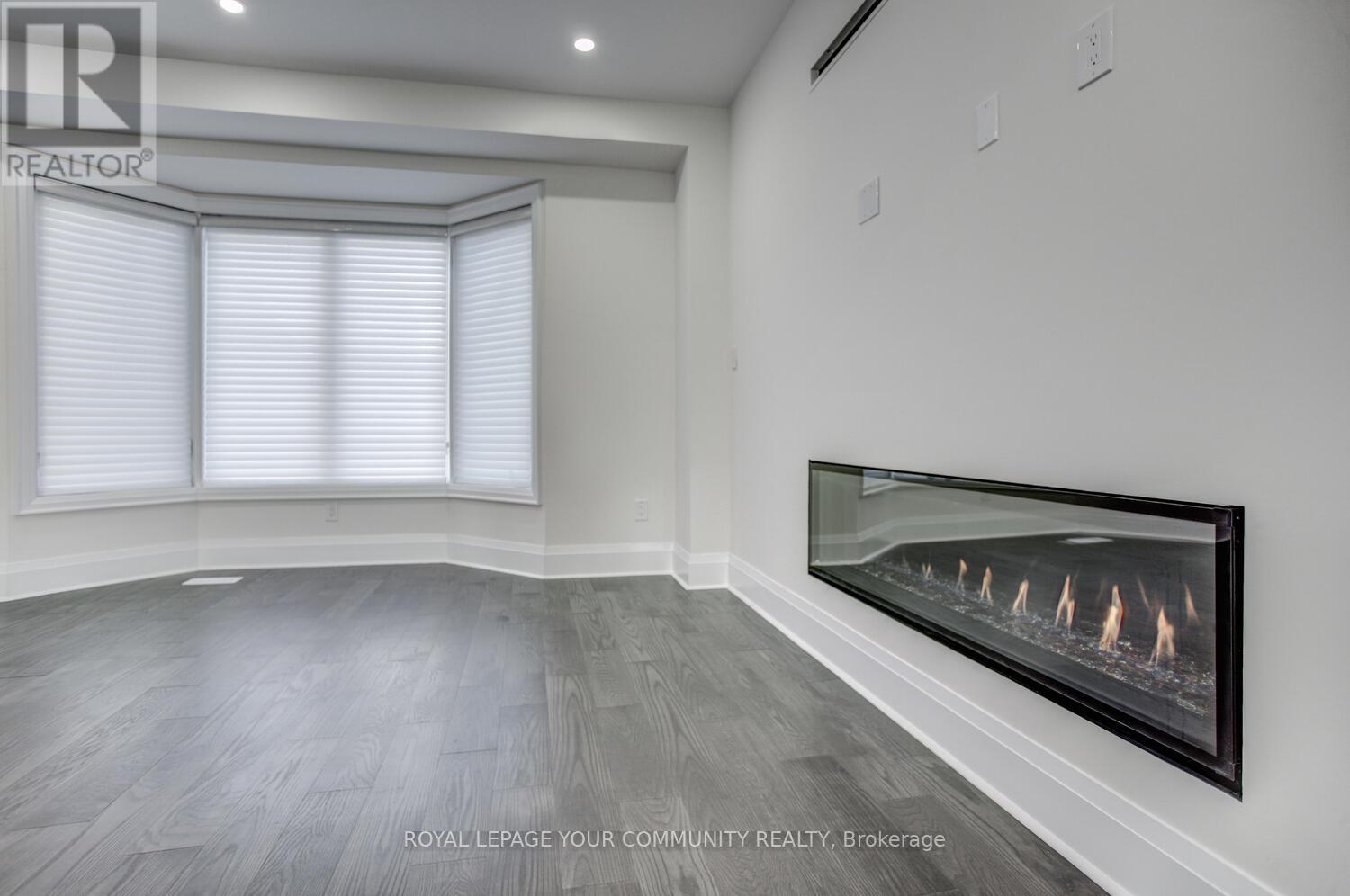 Photo 6 of 13 Bannockburn Drive, Vaughan ON