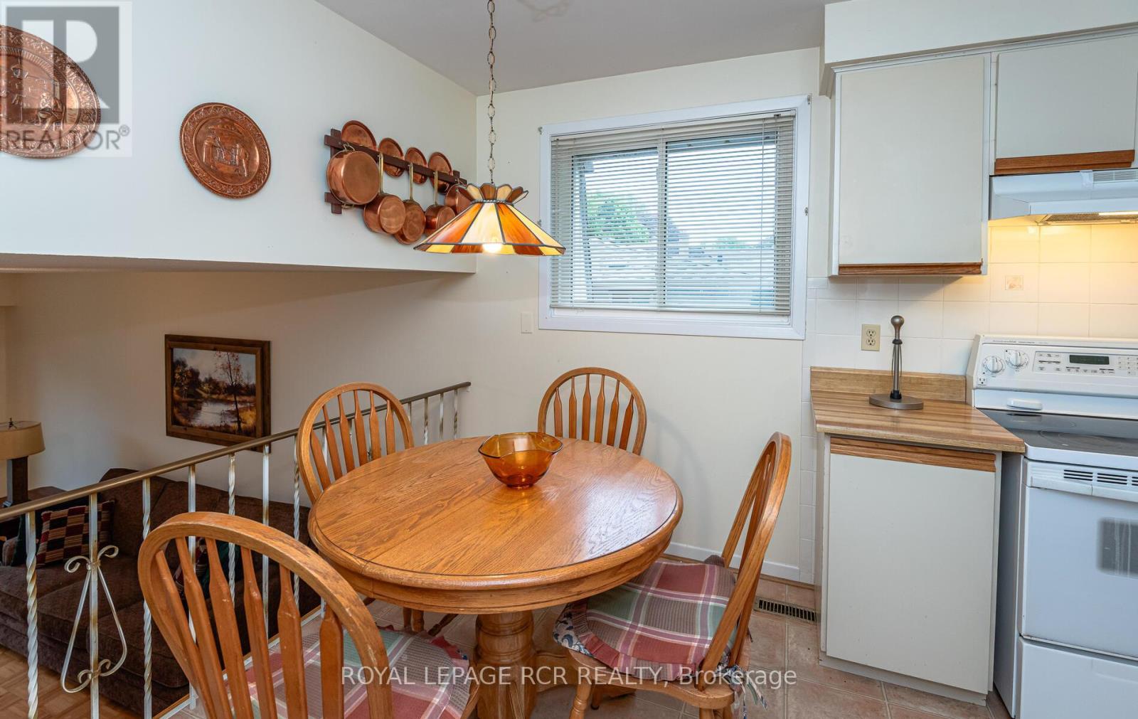 Photo 10 of 231 Stouffer Street, Whitchurchstouffville ON