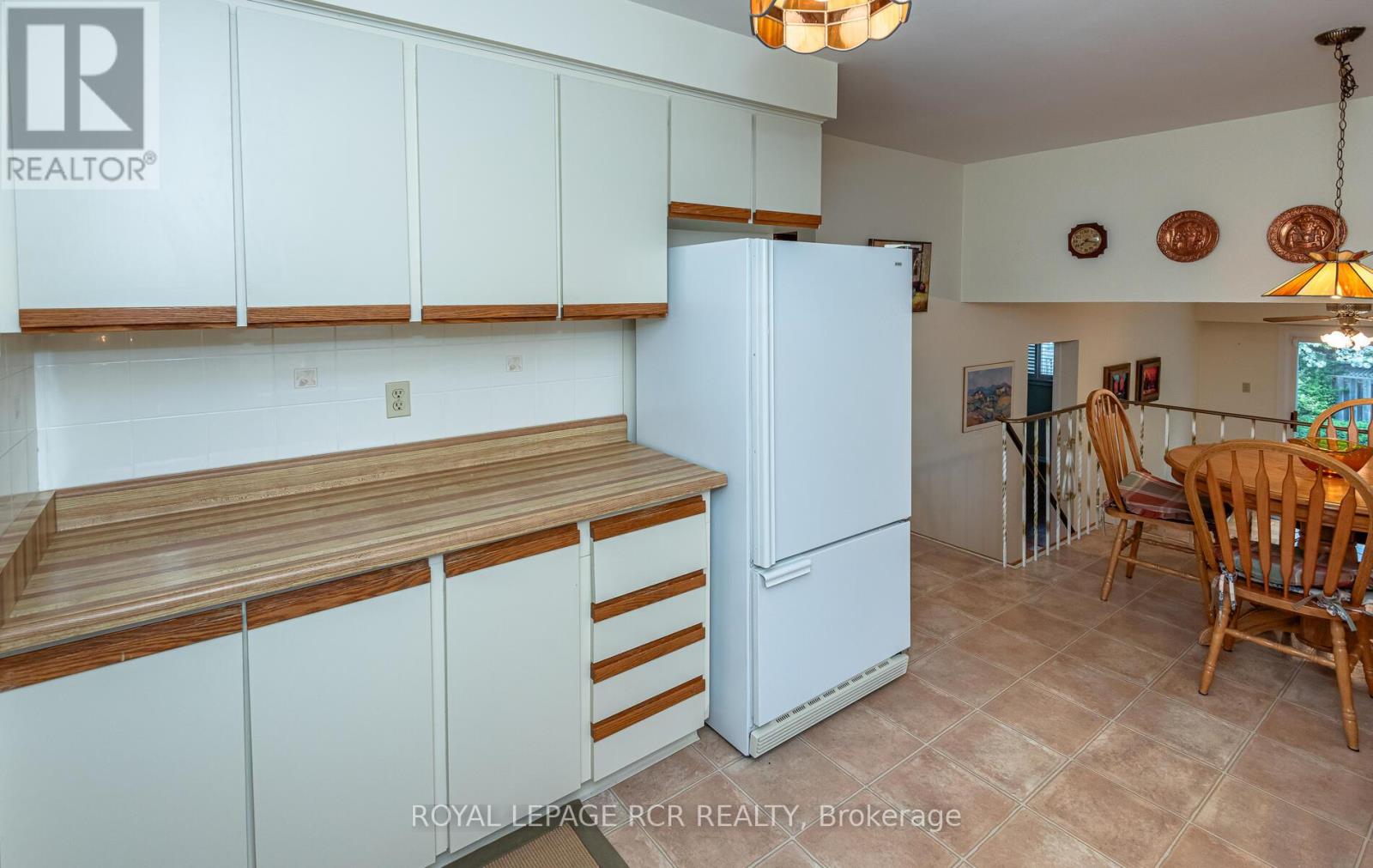 Photo 9 of 231 Stouffer Street, Whitchurchstouffville ON