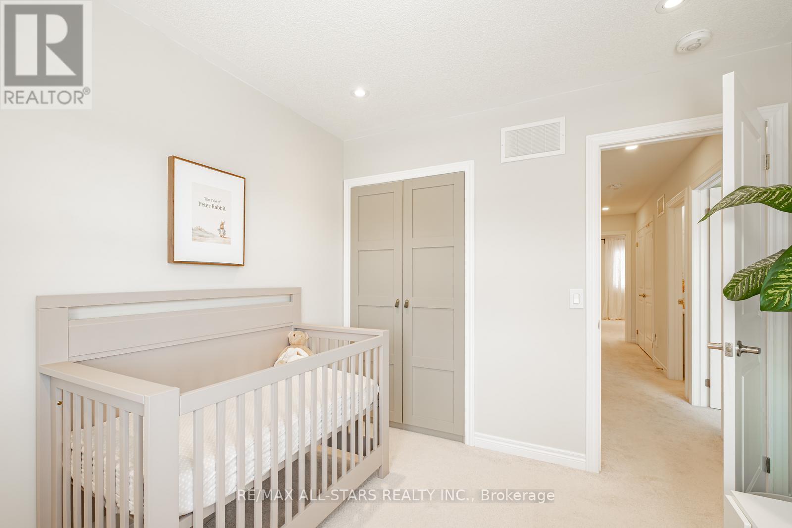 Photo 37 of 93 Seedling Crescent, Whitchurchstouffville ON