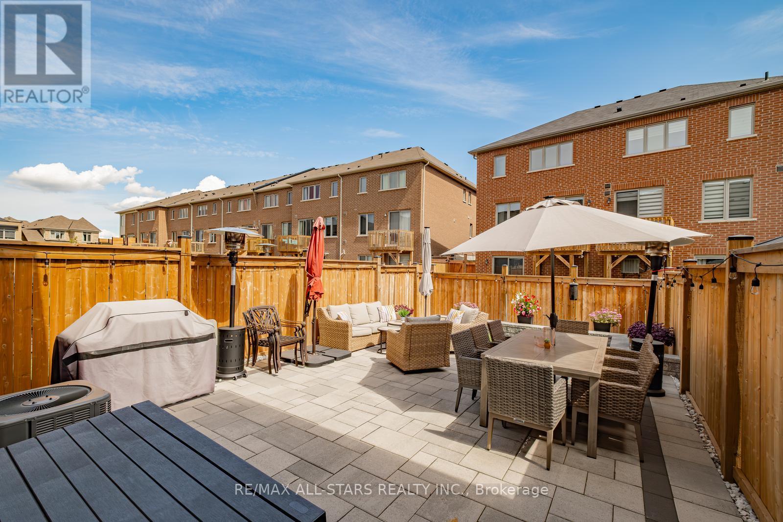 Photo 39 of 93 Seedling Crescent, Whitchurchstouffville ON