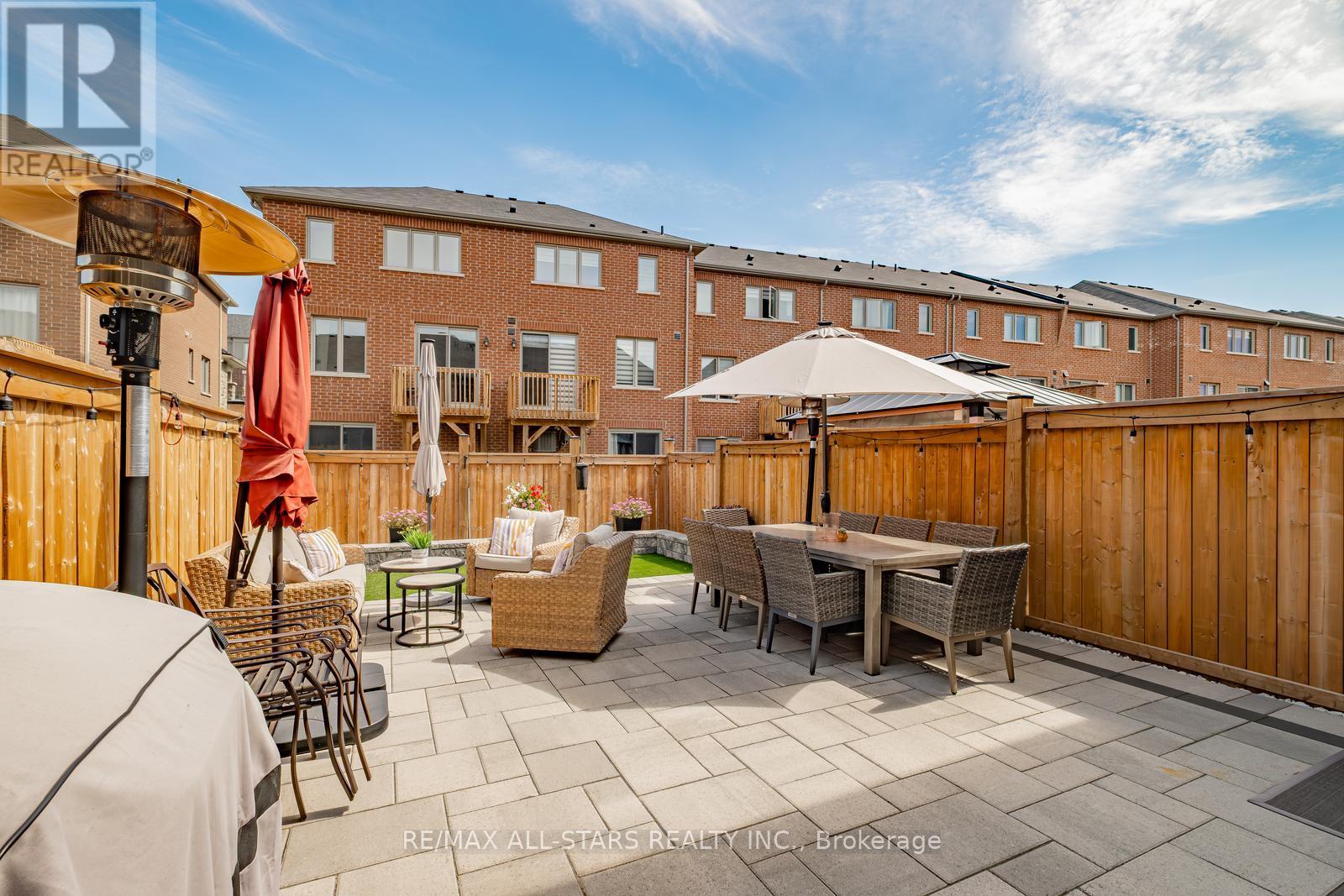 Photo 40 of 93 Seedling Crescent, Whitchurchstouffville ON